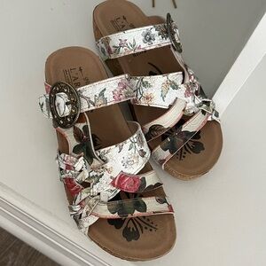 L’artiste by Spring Step floral sandals size 38
